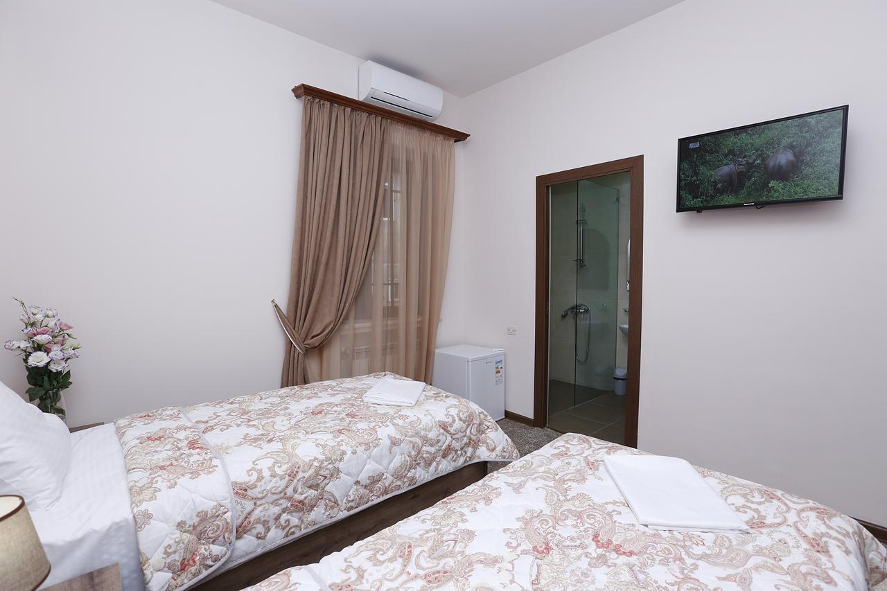 The Yard Hotel Erevan Esterno foto