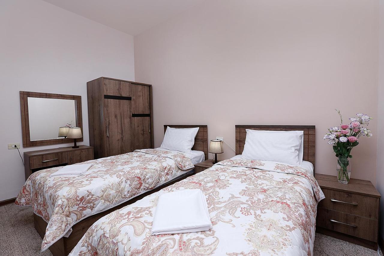 The Yard Hotel Erevan Esterno foto